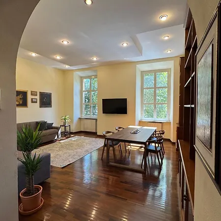 Colosseum's Custodian - 115 M2 Apartman Róma